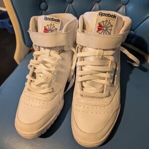 Reebok Men's Classic White Hi-Tops Size 9